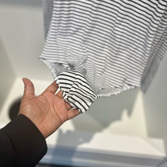 Plus size white and black striped turtleneck bodysuit size 3x - Picture 3 of 4